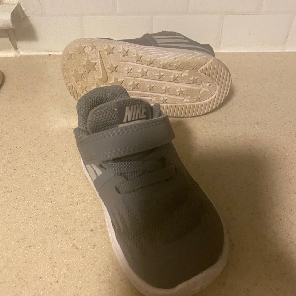 Nike star runners